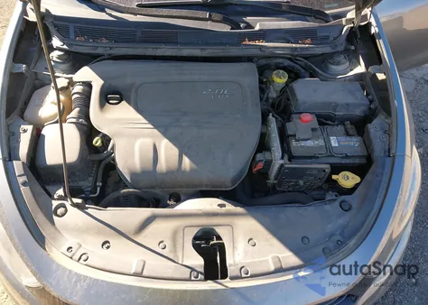 2013 Dodge Dart Sxt z USA, uszkodzony, nr VIN 1C3CDFBA0DD322666